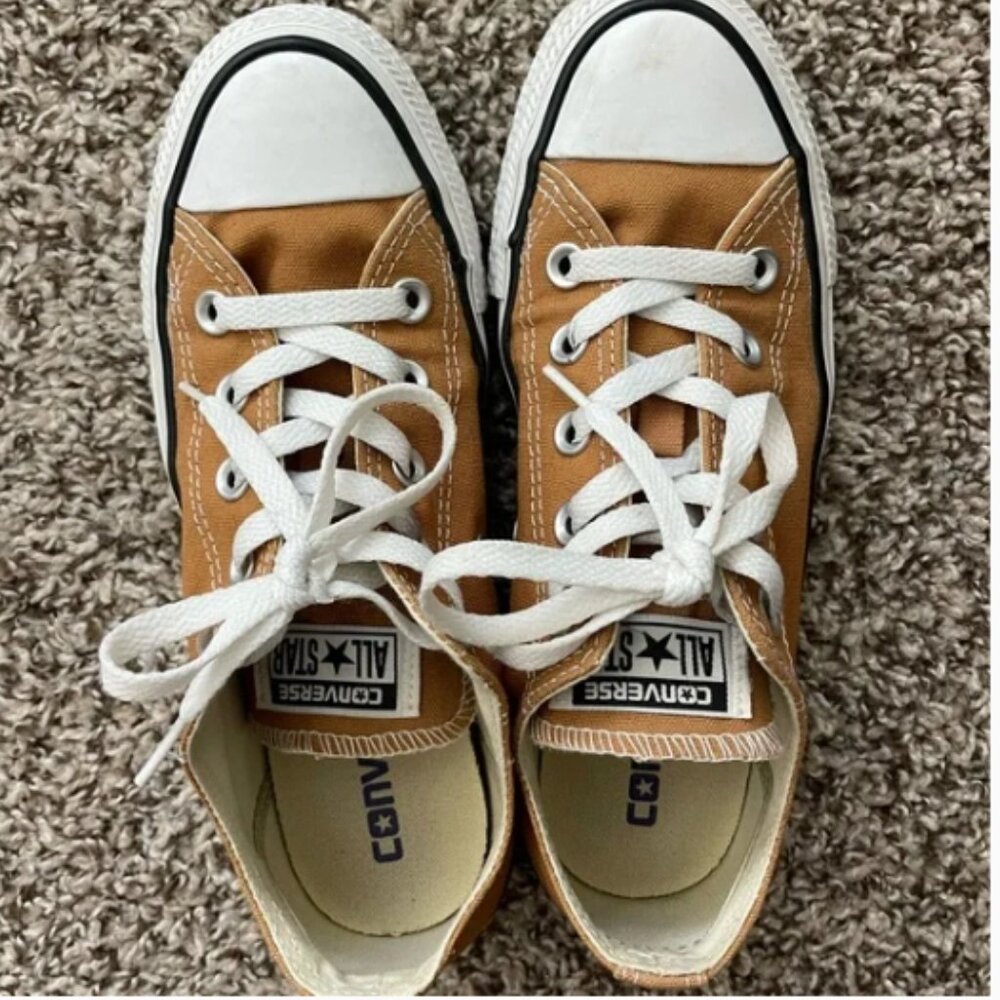 Converse Chuck Taylor All Star low-top sneakers  tan light brown canvas.